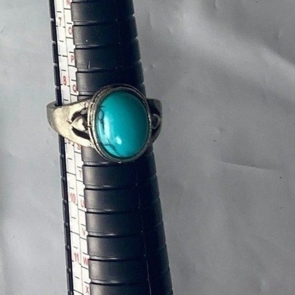 Womens Silver tone‎ Turquoise Oval Stone Ring Size 8.5